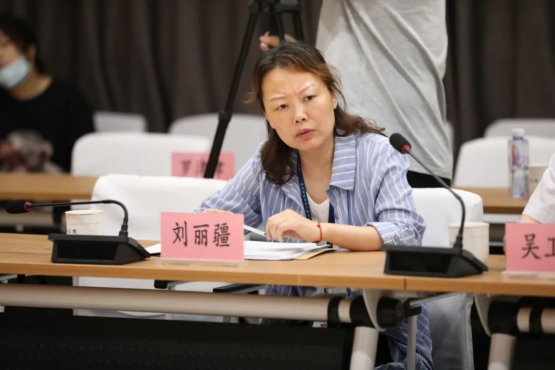 党组成员,副院长吴卫东,院党组成员,政治部主任吴懿,刑庭庭长刘丽疆