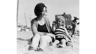 玛丽莲·梦露的童年：消失的父亲和关进精神病院的母亲