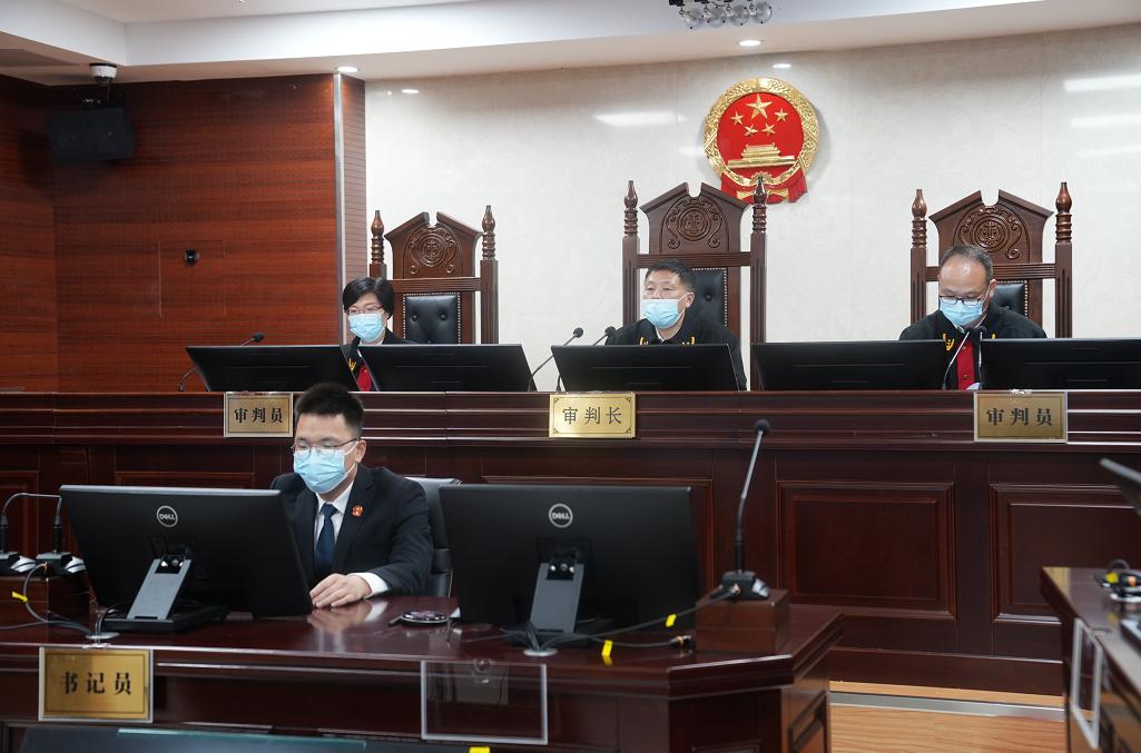 被控受贿735万余元淮南市原副市长汤传信出庭受审