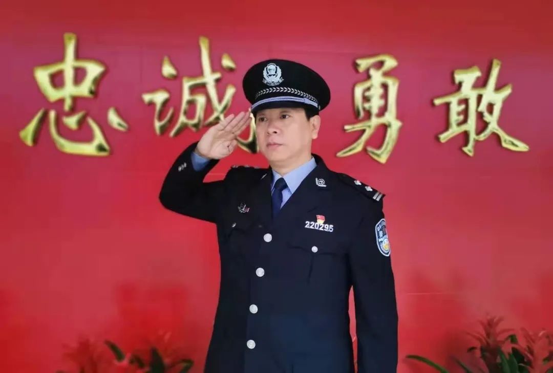 驕傲這位上海市最美退役軍人榮獲全國特級優秀人民警察稱號