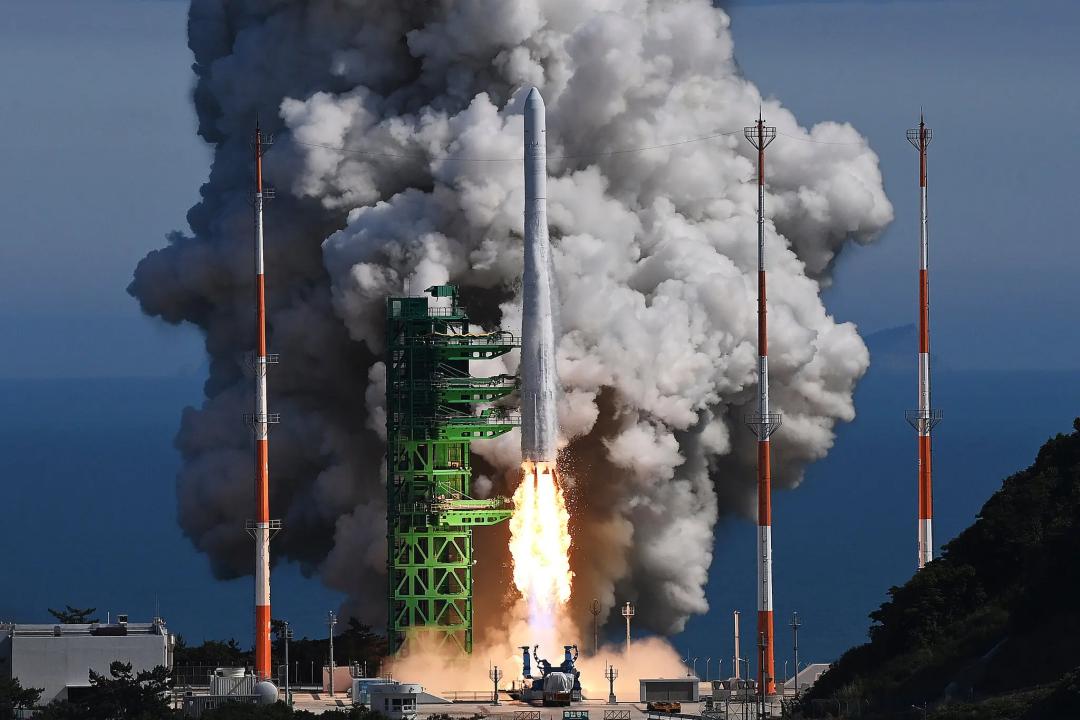 韩国发射自研火箭，跻身全球第七卫星发射国！文在寅：下个目标是月球