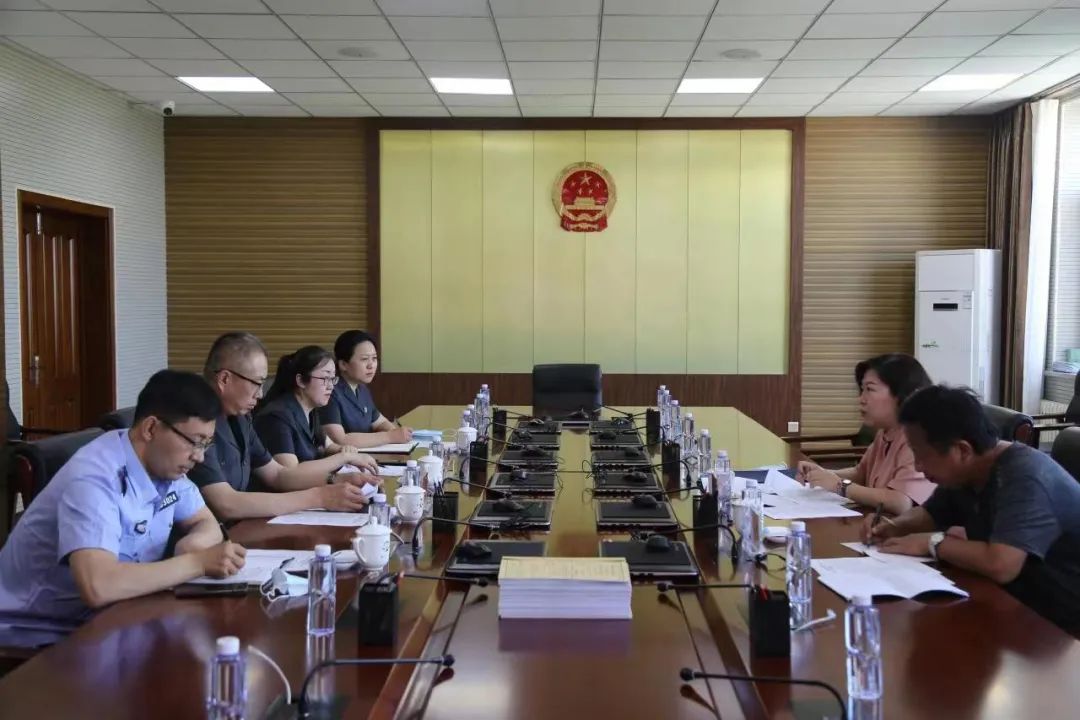 满洲里市人民法院党组副书记,常务副院长张洪波,审判管理办公室负责人