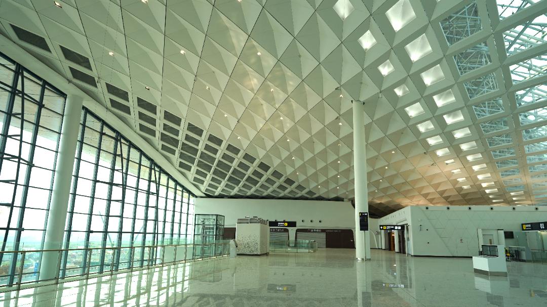有凤来宜宜昌三峡机场t2航站楼正式启用丨建设交通强国