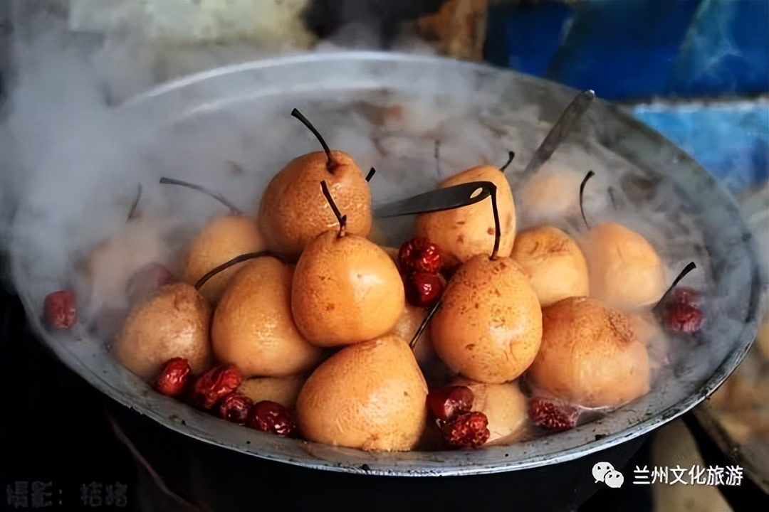 央视主持人李修平的乡愁是兰州的一碗牛肉面是街道上冬果梨的叫卖声