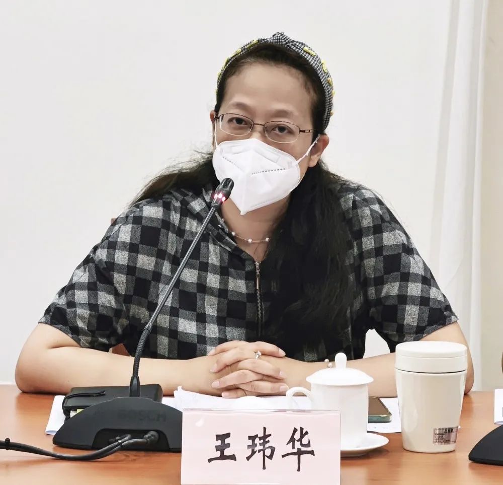 王玮华对各房地产企业选择松江,投资松江和建设松江表示感谢,她指出在