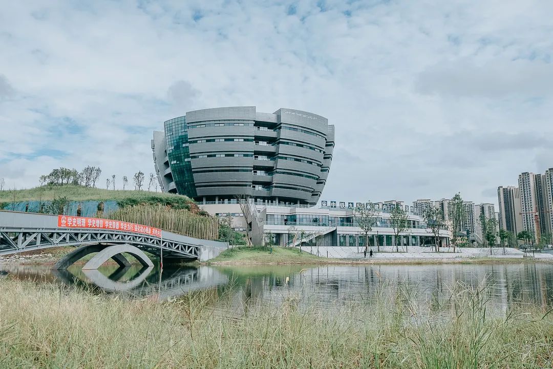 快看内江高校颜值天花板来了