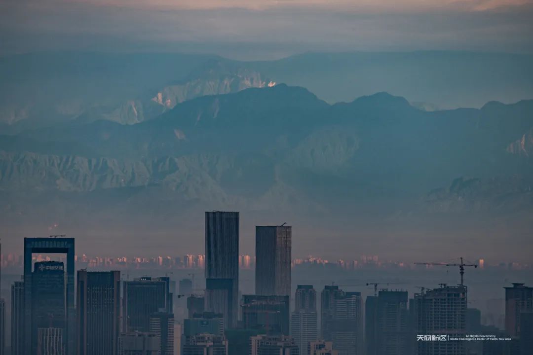 那个天没亮就去拍雪山的人天黑了也还没离开兴隆湖