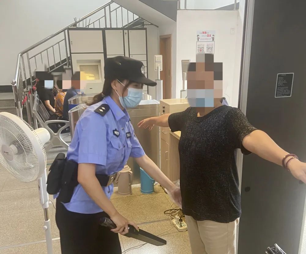 为审判工作铺路为司法安全护航长清法院法警大队工作纪实