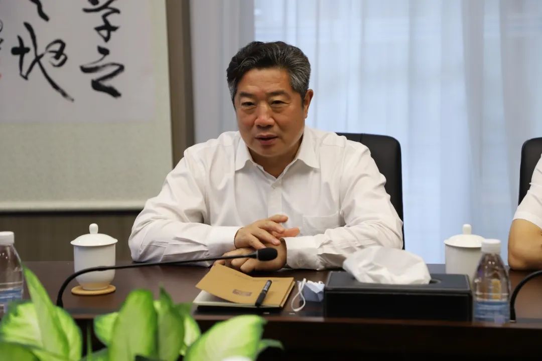 孙维才拜会张江集团党委书记董事长袁涛