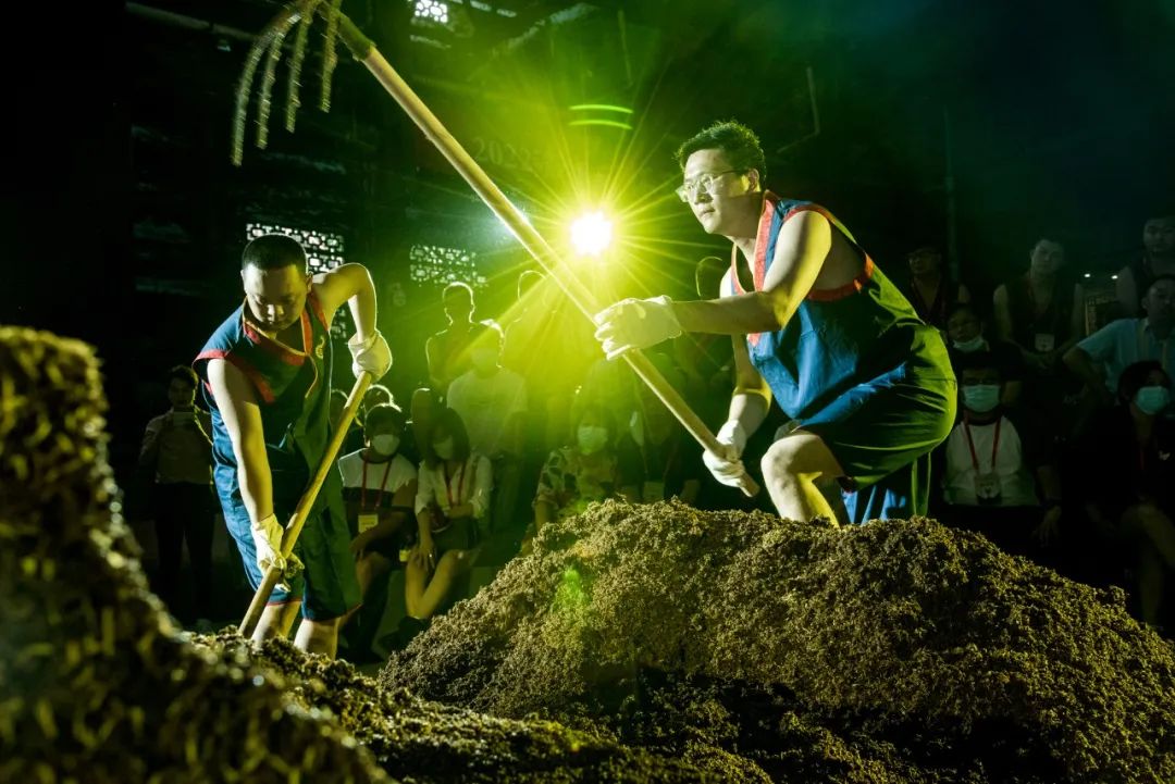 匠心传承泸州老窖怀玉杯酿酒技能大赛精彩演绎活态双国宝魅力