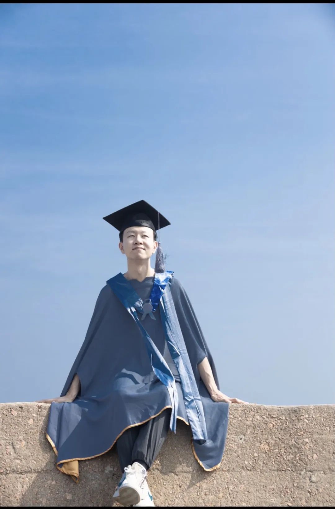 穿上专属你的学位服定格最美的你中央美院2022届全体毕业生明天见