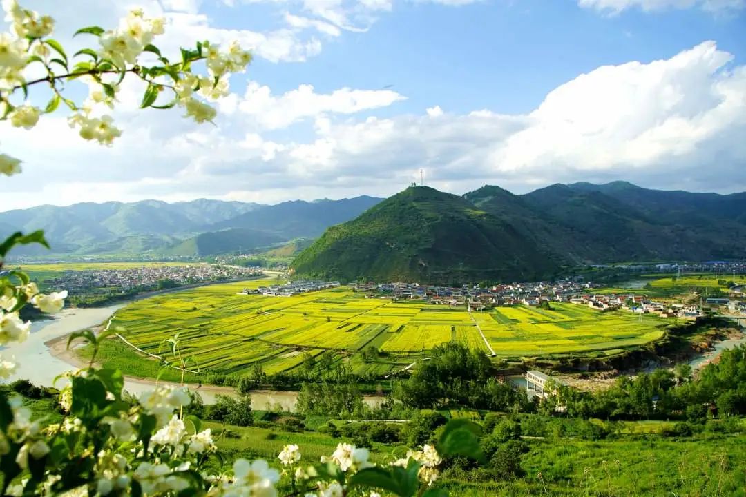 【中央媒体看甘肃】甘肃岷县:"红色引擎"为乡村旅游插上"腾飞翅膀"