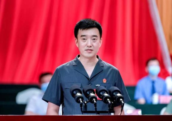 两会时间广安区人民法院动漫版工作报告让你更懂我