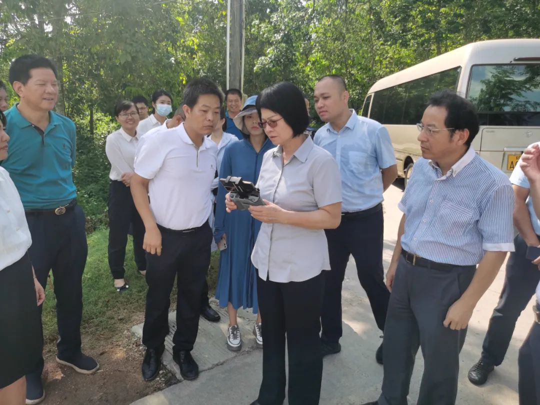 省人大常委会副主任苻彩香率队到澄迈开展巡河调研