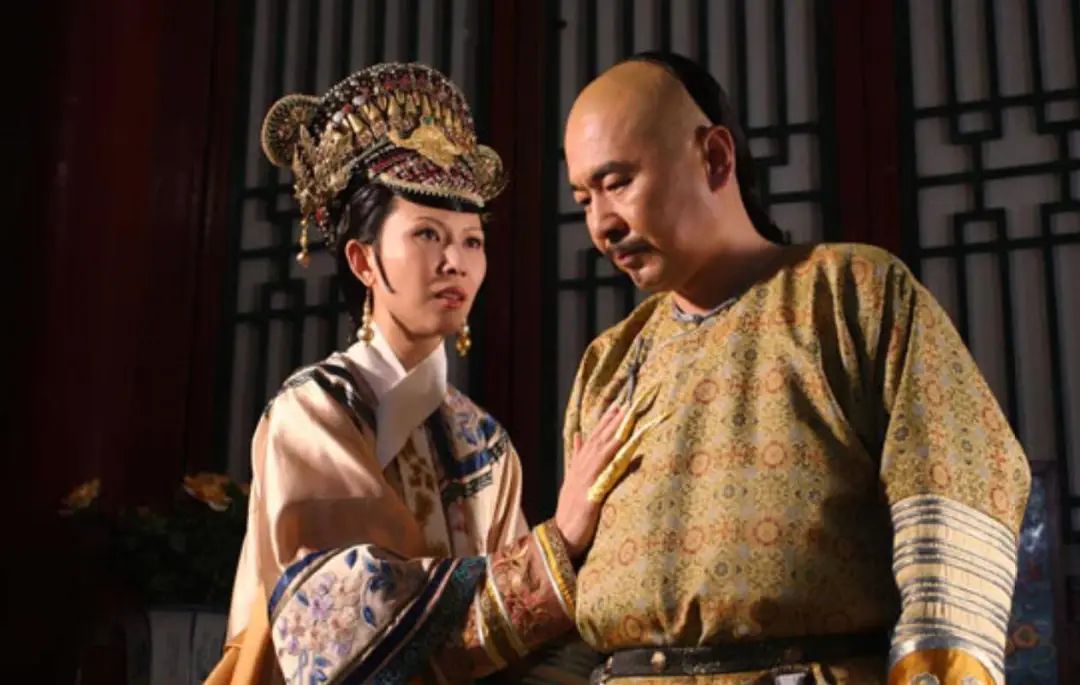 雍正八年(1730年),李卫把道士贾士芳推荐给雍正帝.