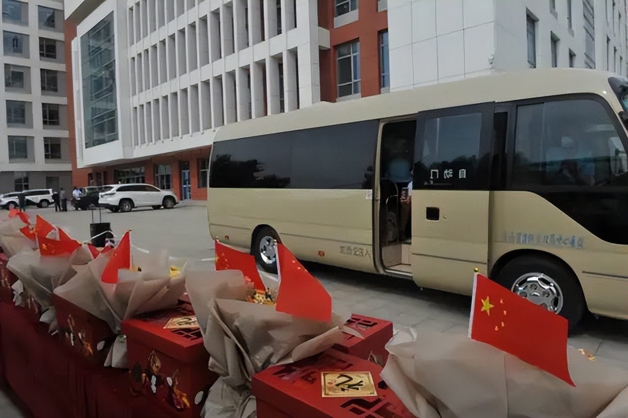 中国青海第20批援助布隆迪医疗队第二批队员顺利凯旋