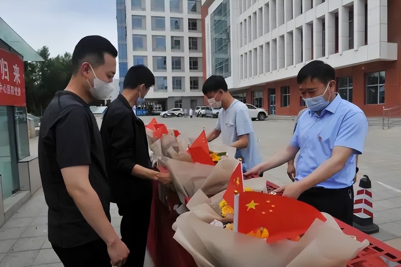 中国青海第20批援助布隆迪医疗队第二批队员顺利凯旋