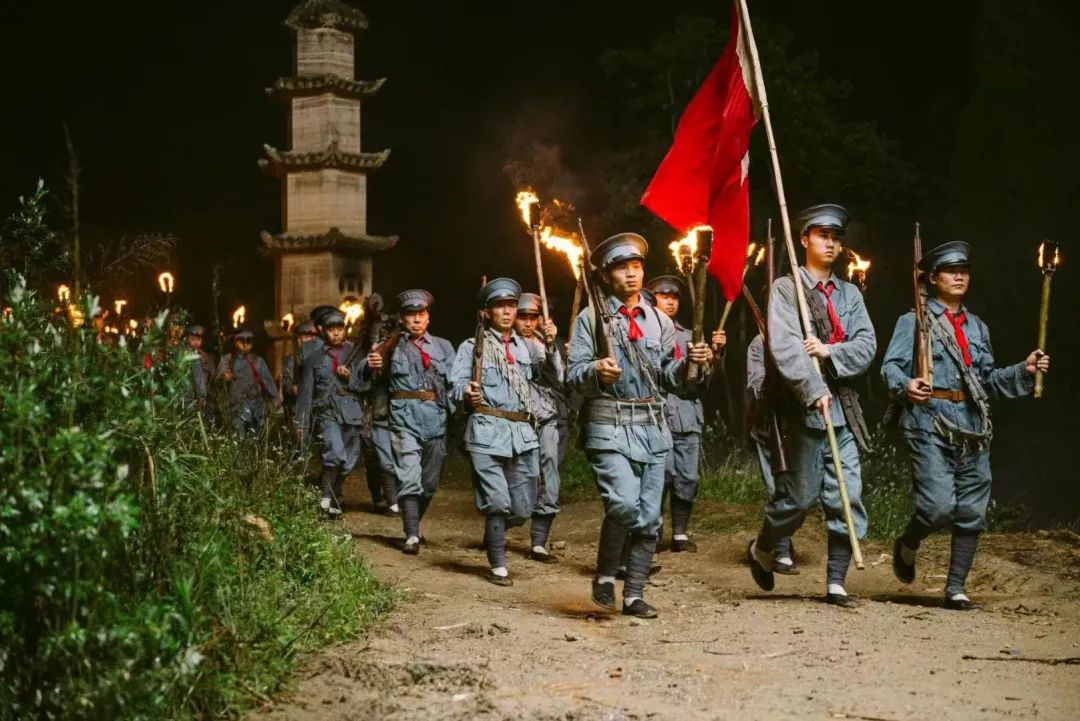 内江首部革命历史题材电影地火在威远首映精彩抢先看