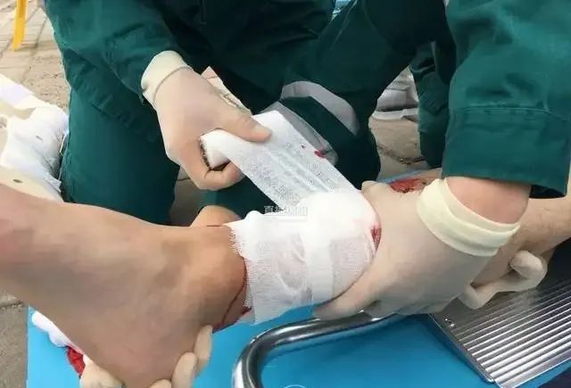 缝伤口怎么打结意外太多，创伤后如何开展救治与自救_https://www.jmylbn.com_新闻资讯_第1张