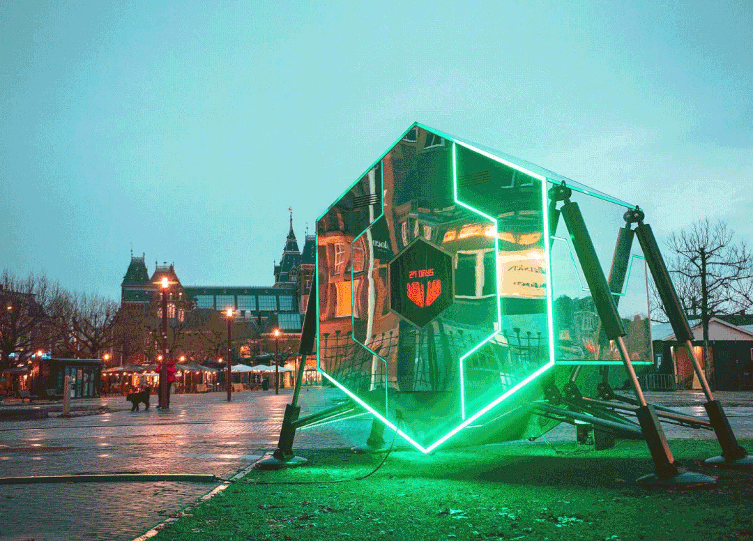 大菠萝在上海k11开启了元宇宙任意门