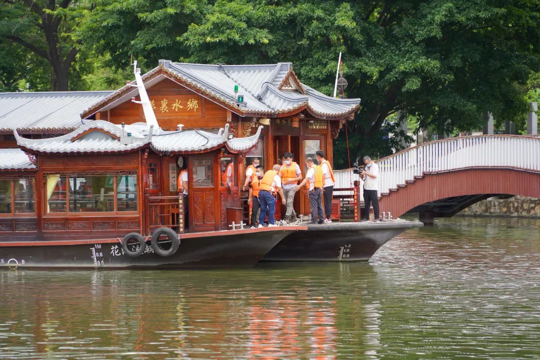 以練為戰裡水開展旅遊景區遊船突發事件應急演練