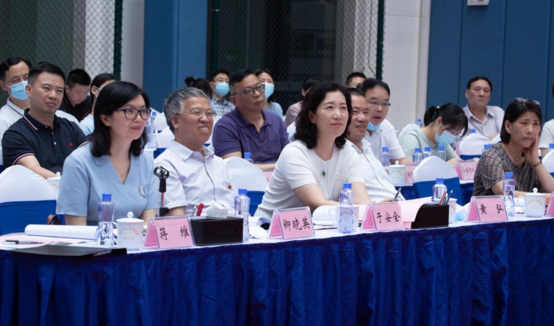 媚,赵可薇脱颖而出获得一等奖;杨阳,周先哲,田玉川获得二等奖;曾舒倩