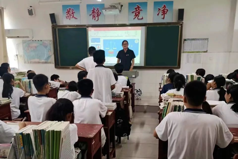 中心幼儿园穆丽君 高峰头中心小学雷雨 红花问庄小学孙海波 泉源小学