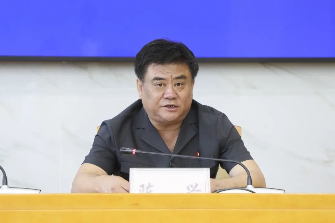 来景刚主任表示,该院将秉持"聚焦服务发展大局,服务基层治理,服务群众