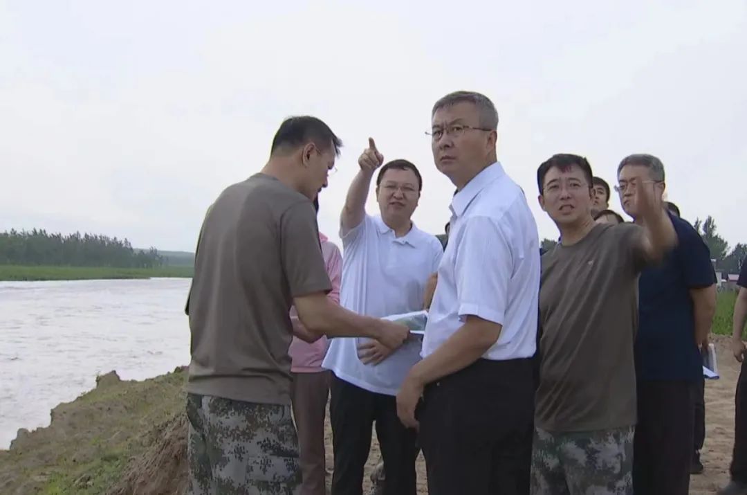 冯东昕王心宇到黑山检查指导防汛工作高标准实施好绕阳河防洪工程确保