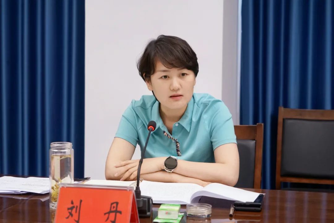 刘丹指出大气污染防治事关人民群众身体健康,事关全区高质量发展大局