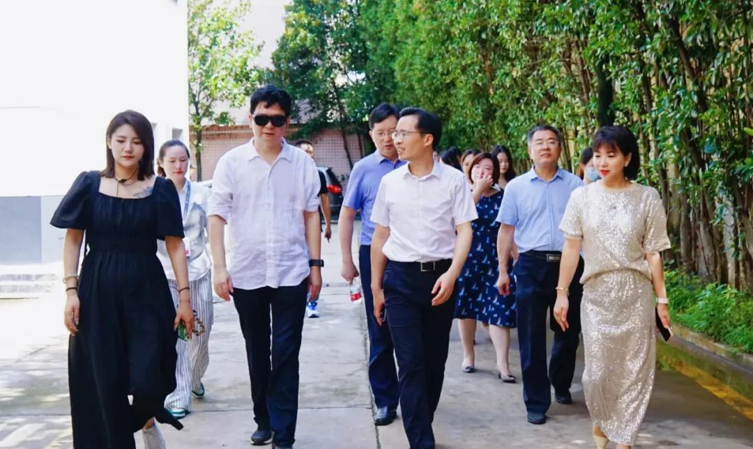 全力支持马栏山项目建设市发改委党组书记主任蒋红波率队上门服务