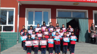 中国绿发会为河北承德查罕扎布小学的山区孩子捐赠图书 | 奉献一片爱心，传递点滴温情