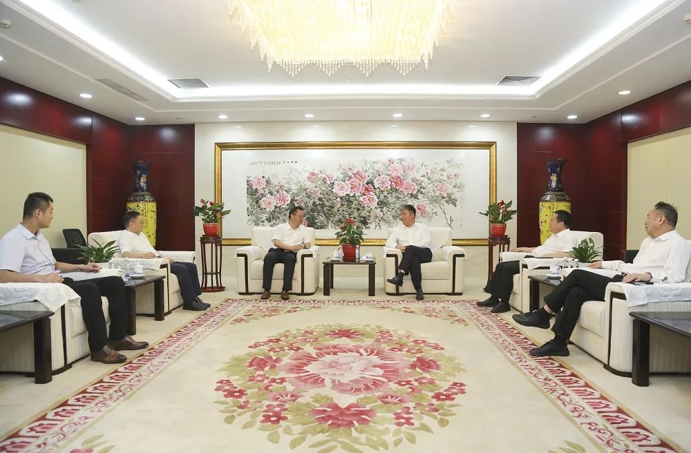 卓磊会见中铁十一局总经理,党委副书记魏加志一行_政