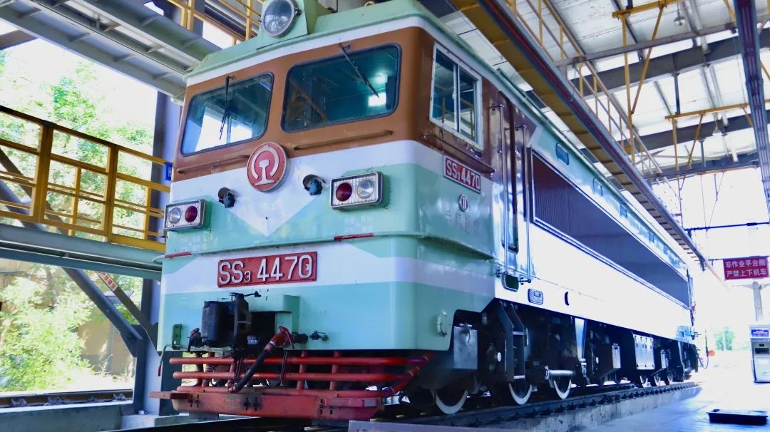 火车迷丨只此青绿远去的韶山3