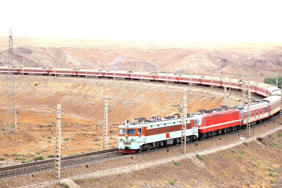 火车迷丨只此青绿远去的韶山3