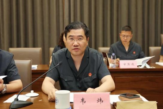 院长徐建东,苏州市虎丘区人民法院党组书记,院长韦炜围绕数字法院建设