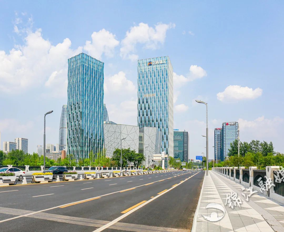 更美观更智能锦江又添公园城市街道美学新场景