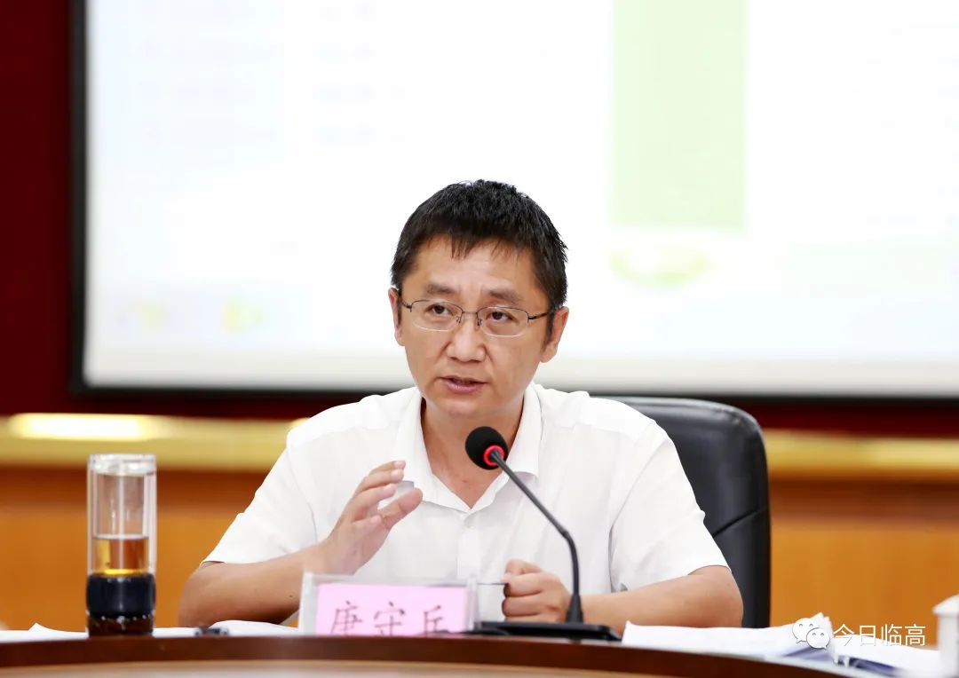 唐守兵主持召开十六届县政府第11次常务会议