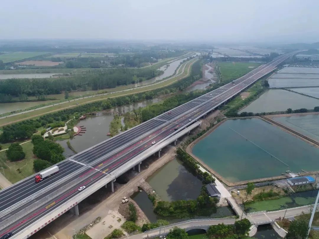 既是沟通合肥,滁州,南京的重要通道,也是g40沪陕高速和g42沪蓉高速的