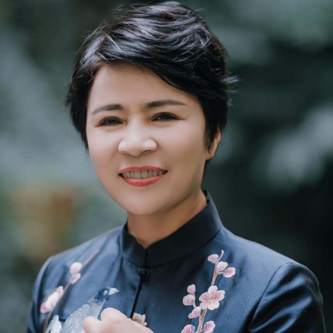 让我们一起走近全国三八红旗手,金华市女企业家协会会长俞巧仙