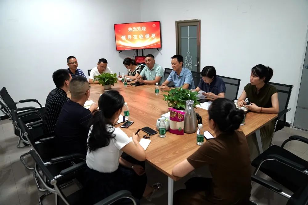 达川区法院党组书记院长周永国前往君泰医药参加企业接待日活动