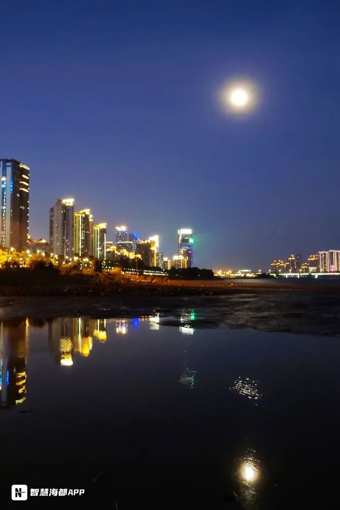 抬头看今年最大月亮现身福州天空