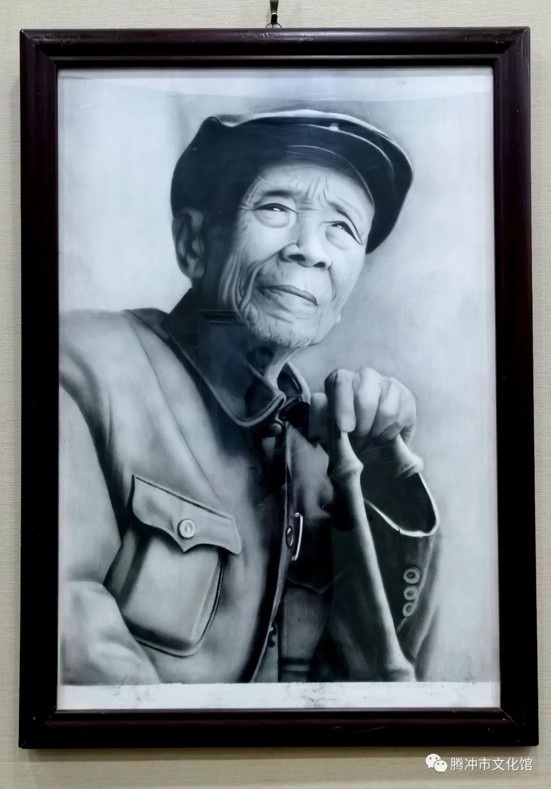 杨余荣炭精画艺术作品展在腾冲开展