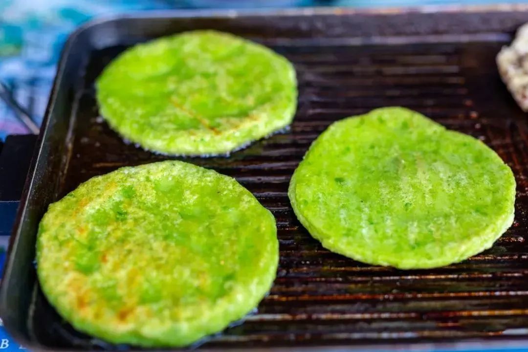 吃在巍山卷粉酸酸辣辣好滋味