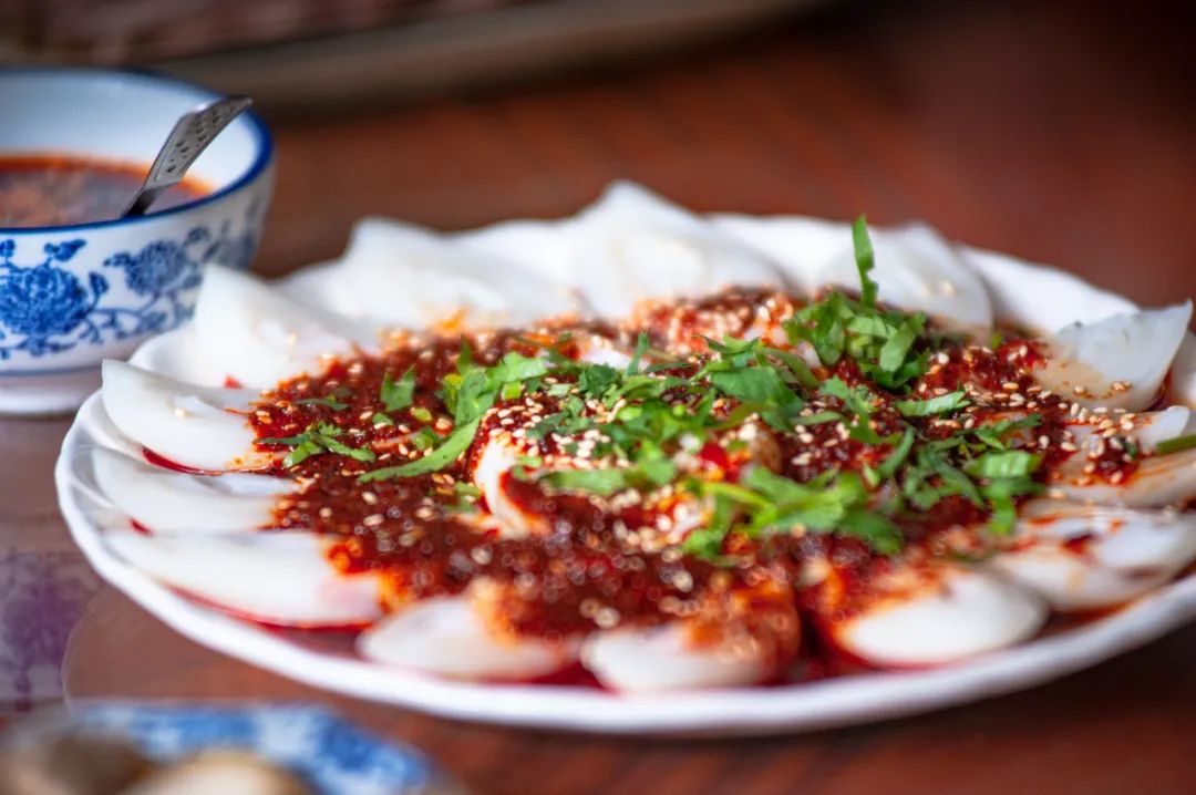 吃在巍山卷粉酸酸辣辣好滋味