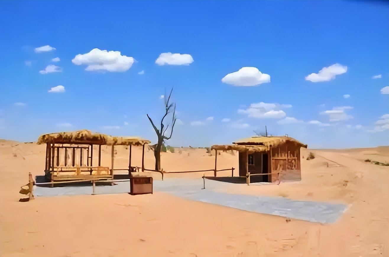 摘星小镇沙漠雕塑兰州出发苏武沙漠大景区有豪情与神秘