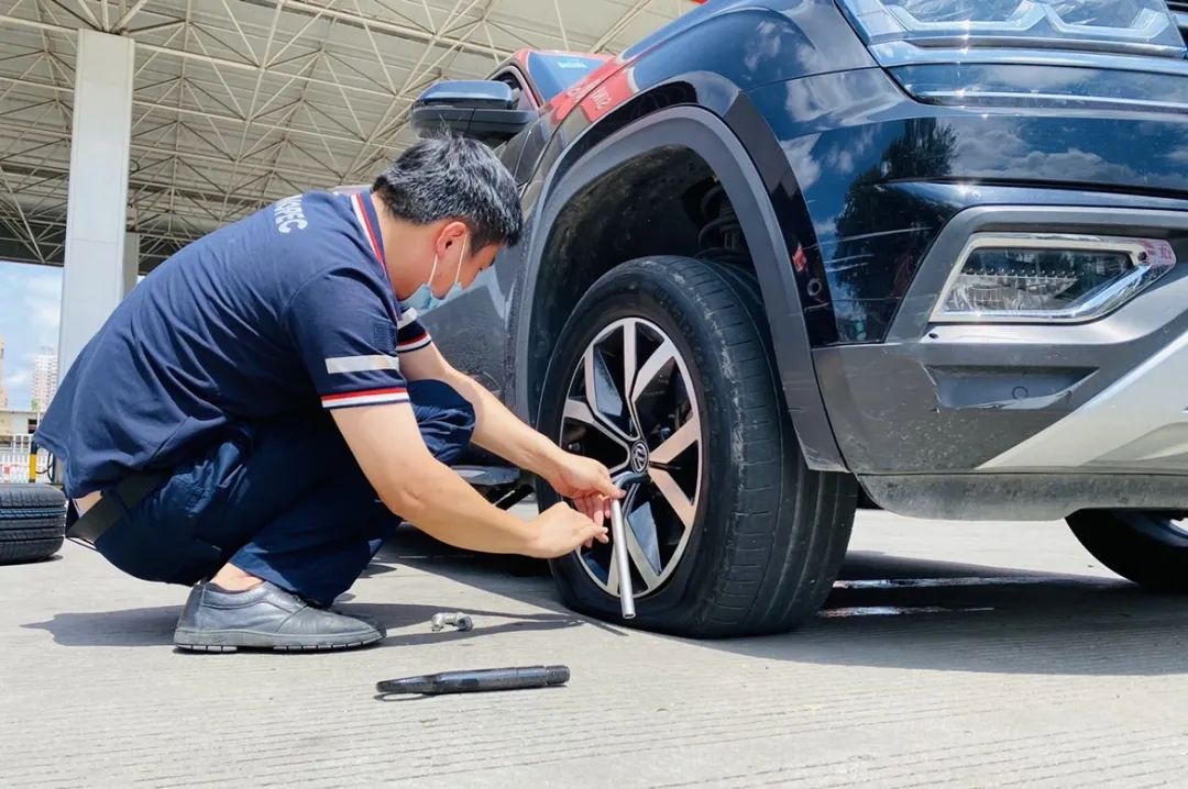 连续高温你检查车轮胎了吗