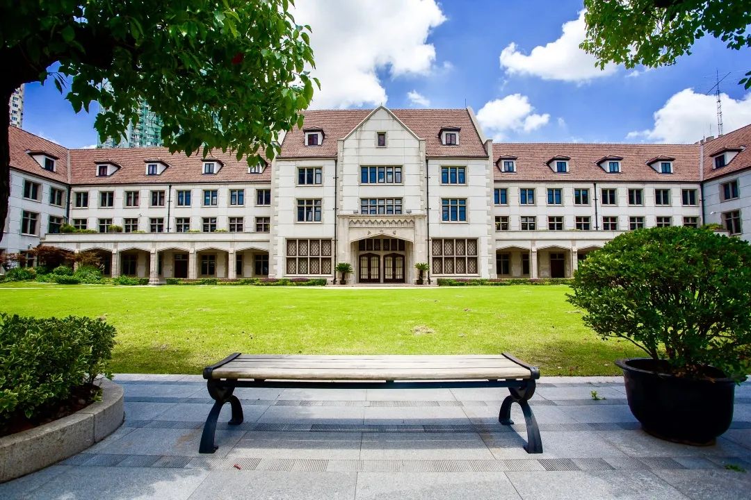 市三女中女子成才的摇篮长宁校园