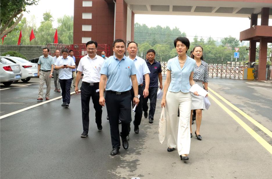 市委教育工委赴丰县调研中小学校党组织领导的校长负责制推进情况