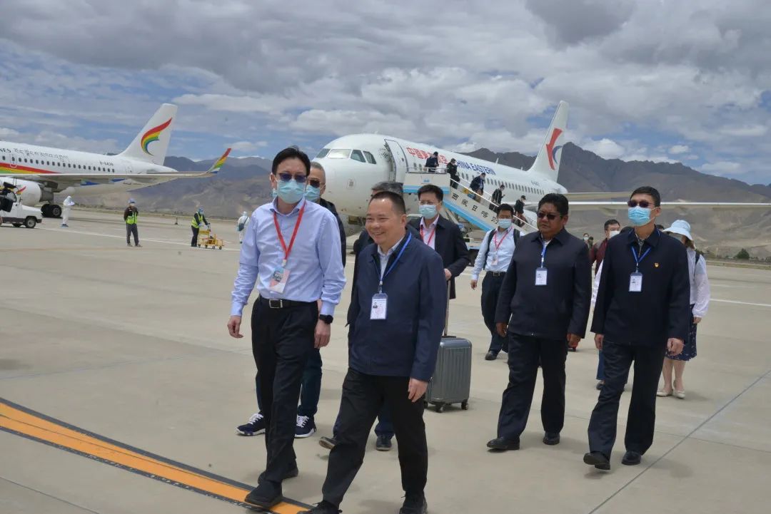 肩负使命接续情谊上海市第十批援藏干部人才顺利抵达日喀则